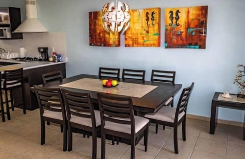 Granjas del Marques House | 3 Floor Vacation Home