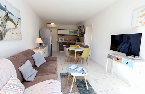 Saint-Raphael Apartment | 3* for very nice apartment, air-conditioned, Swimming pool, Elevator, Parking