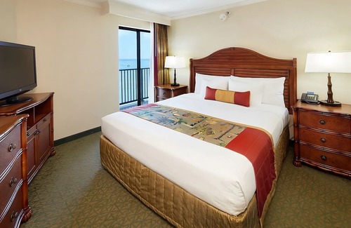 Waikiki Hotel | 3 Great Units Just Steps to the Beach, Dining, Spa, Diamond Head, Iolani Palace
