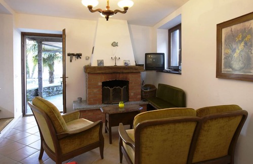 Zenna House | 3-room house with 2 terraces and garden in a sunny location directly on the beach