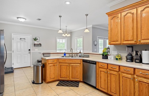 Enterprise House | 3 KING beds I Sleeps 14 I Mins to FT Rucker