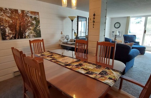 Cedar Condo | 3 king master suites, 4 bed 4 bath, outside heated pool, between Leland and GA