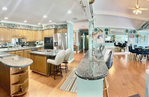 Brookeland House | #3-Lakefront Paradise