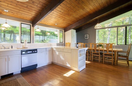 Stratton Mountain House | 3 levels w/Spectacular Mountain Viewsn8 minutes to either Stratton Base Lodge