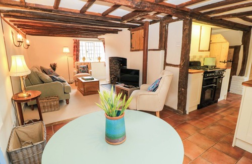 Alton Cottage | 3 Malthouse Cottages
