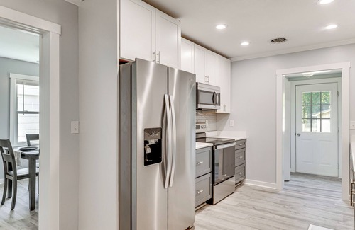 Jacksonville House | 3 Mi to Camp Lejeune: Home w/Fire Pit & Grill!