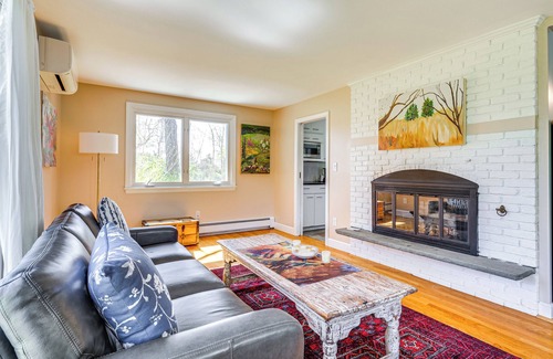 Marshfield Hills House | 3 Mi to Cape Cod Bay: Marshfield Home w/Balcony!
