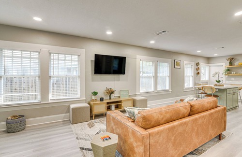 Greater East End House | 3 Mi to Dtwn: Dog-Friendly Home in Houston!