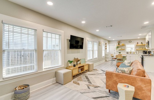 Greater East End House | 3 Mi to Dtwn: Dog-Friendly Home in Houston!