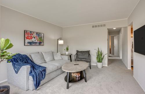 Hazel Park House | 3 Mi to Dtwn Royal Oak Getaway with Fenced Yard!