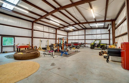 Geneva House | 3 Mi to Lake Harney Home on 6 Acres with Fire Pit