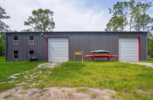 Geneva House | 3 Mi to Lake Harney Home on 6 Acres with Fire Pit