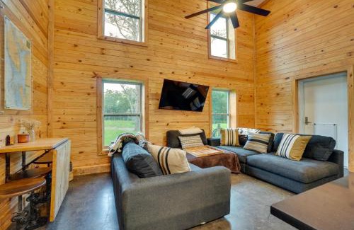Geneva House | 3 Mi to Lake Harney Home on 6 Acres with Fire Pit