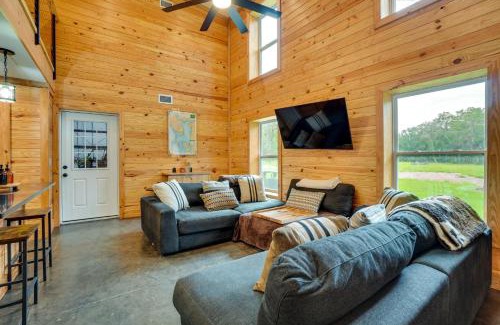 Geneva House | 3 Mi to Lake Harney Home on 6 Acres with Fire Pit