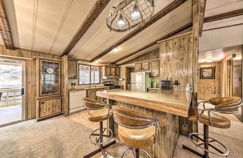 Ruidoso Cottage | 3 Mi to Ruidoso Winter Park: Home w/Fireplace!
