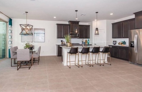 Glendale House | 3 mile from State Farm Stadium