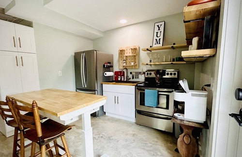 Cookeville Apartment | 3-Minute Drive to Historic Downtown