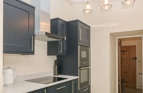 Monyash Cottage | 3 OLD HALL COTTAGES, family friendly, with open fire in Bakewell