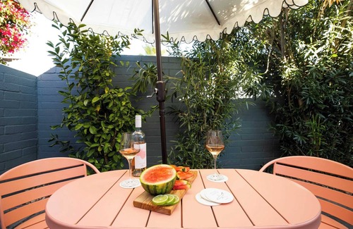 Tahquitz River Estates Cottage | 3 Private Rooms At The Wesley Hotel Perfect for Group Stays
