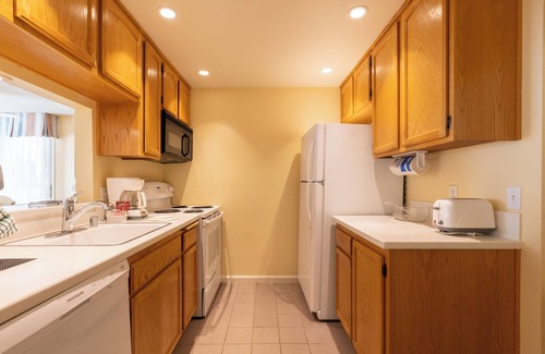 San Diego Country Estates Hotel | 3 Relaxing Units | 2BR with Pool & Kitchen | San Diego Country Estates