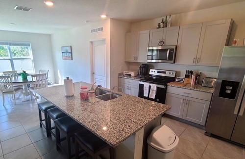 Orange City House | 3 RM home between Orlando & Daytona-DogsAllowed