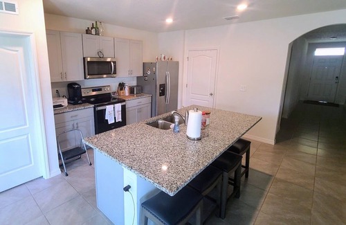 Orange City House | 3 RM home between Orlando & Daytona-DogsAllowed