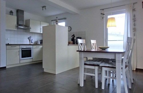 Graal Mueritz Apartment | 3-room apartment for 4 pers. with WLAN, close to the beach