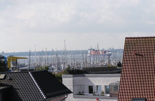 Laboe Apartment | 3-room apartment with fjord view right in the center, only 200 meters to the beach