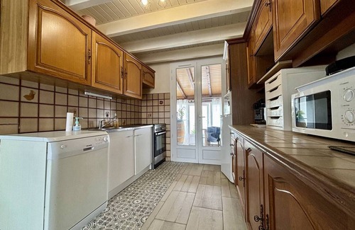 Saint-Pierre-d'Oleron House | 3-room family house, Saint-Pierre d'Oléron center, close to amenities