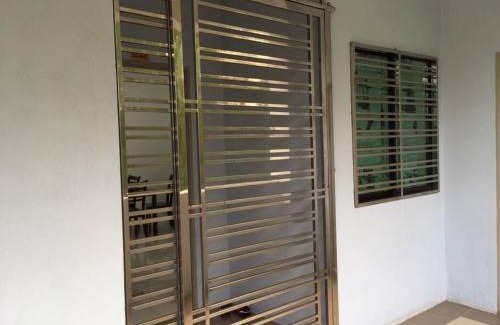 Pangkor Island Apartment | 3 Rooms Apartment - Near Beach