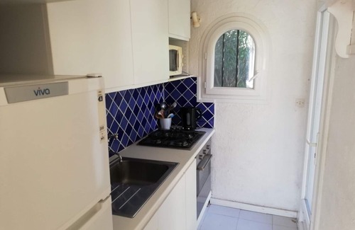 Cavalaire-sur-Mer House | 3 ROOMS APARTMENT WITH BEAUTIFUL SEA VIEW IN A QUIET AND GREEN PROPERTY