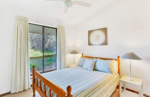 Hayborough House | 3 Seagull - BYO Linen - Beachfront Sand Dunes