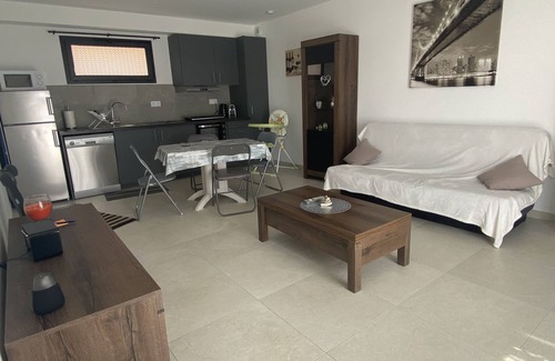 San-Nicolao Apartment | 3-star apartment with mountain views, 5-minute drive from the beach