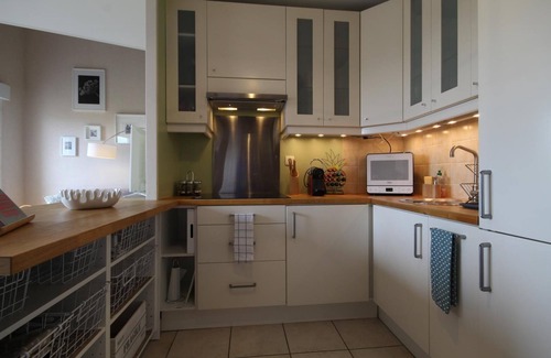 Pouilly Apartment | 3 star furnished rental DIJON Golden Fleece