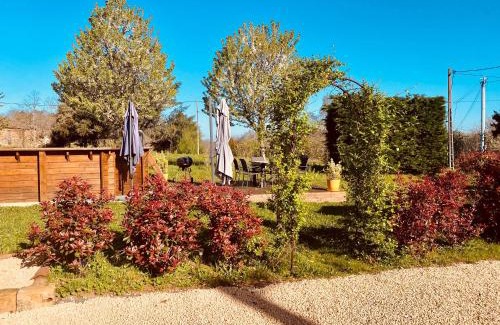 Capdrot House | 3-Star Tourism Rated Holiday 1 Bedroom Home with Aircon and Private Pool - 45 Mins from Sarlat