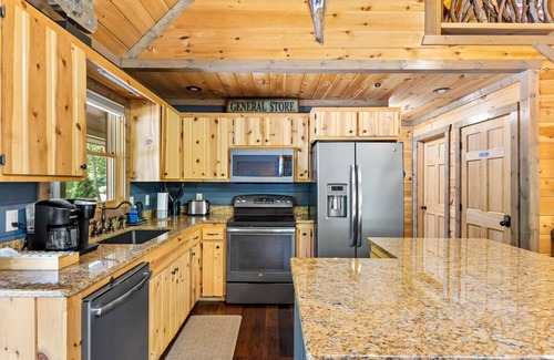 Blue Ridge Cabin | 3 Story Mountain Modern Retreat in Blue Ridge-Creek/Trails/FirePit