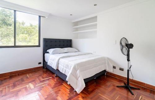 Laureles House | 3 Story Penthouse with 2 parking spaces in Laureles
