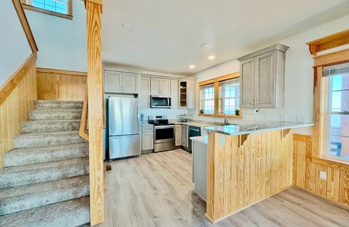 Fentress House | 3-StoryHome w/BoatDock,3Bed,3.5Bath, 2Space Garage
