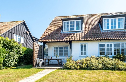 Thorpeness Apartment | 3 The Haven - sleeps 8 guests in 5 bedrooms