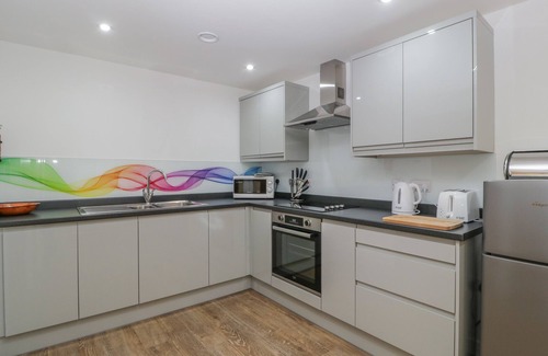 Glastonbury Cottage | 3 THE VAULTS, romantic in Glastonbury