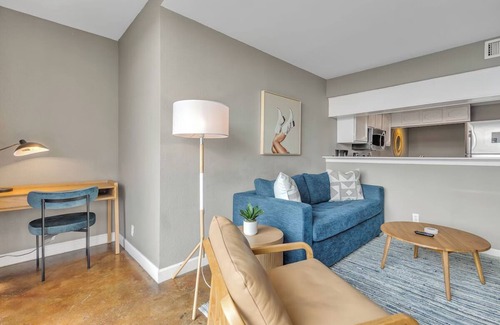 Downtown Austin Apartment | 3 Units | Austin Downtown Loft w/Balcony | Modern Comfort Near Iconic Landmarks