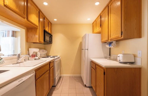 San Diego Country Estates Hotel | 3 Units | Full Kitchens & Pool | Free Parking |Quiet Ramona Retreat