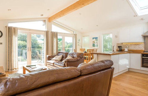 Looe Cottage | 3 VALLEY VIEW, pet friendly, country holiday cottage in Lanreath