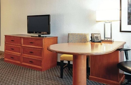 Guasti House | 3 x 2 Double Beds Deluxe Rm at La Quinta Inn & Suites by Wyndham Ontario Airport