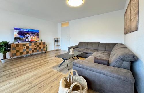 Leonberg Apartment | 3 Zimmer Apartment, 95 qm, max 5 Personen, Balkon, Garage, Internet 100 MBit