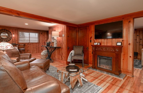 North Royalton Cabin | 30-Acre Horse Ranch Upscale Cabin W/Pool, Otdr. Fireplace, Trails, River & Pond