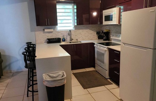 Palmas House | 30 Day Minimum-Charming 2 BR-5 Beds -Sleep 10 UNIT 1