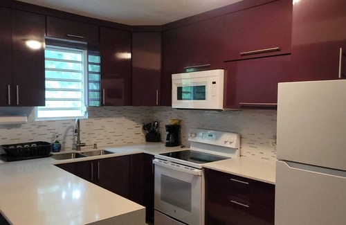 Palmas House | 30 Day Minimum-Charming 2 BR-5 Beds -Sleep 10 UNIT 1