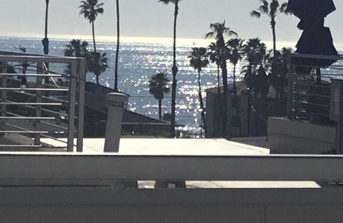 Townsite House | 30 Day minimum. Ocean view roof deck .steps to the beach