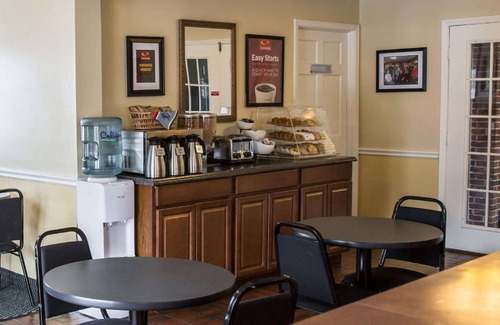 Morehead City Hotel | 30 m² Hotel ∙ 127 guests